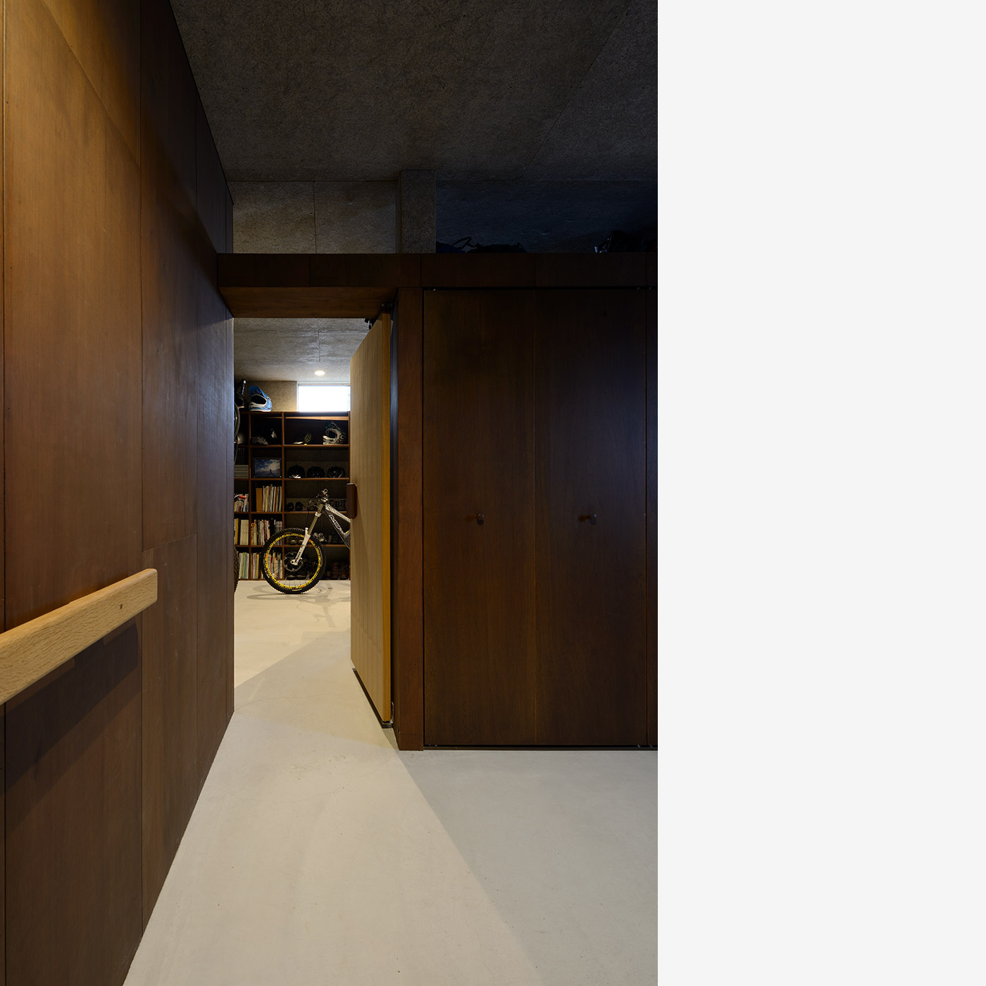 アジトのある家の内観