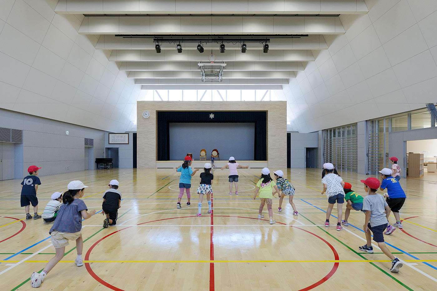 沼田小学校の内観