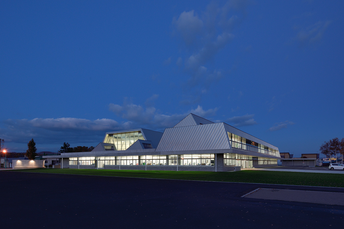 沼田小学校の夜景