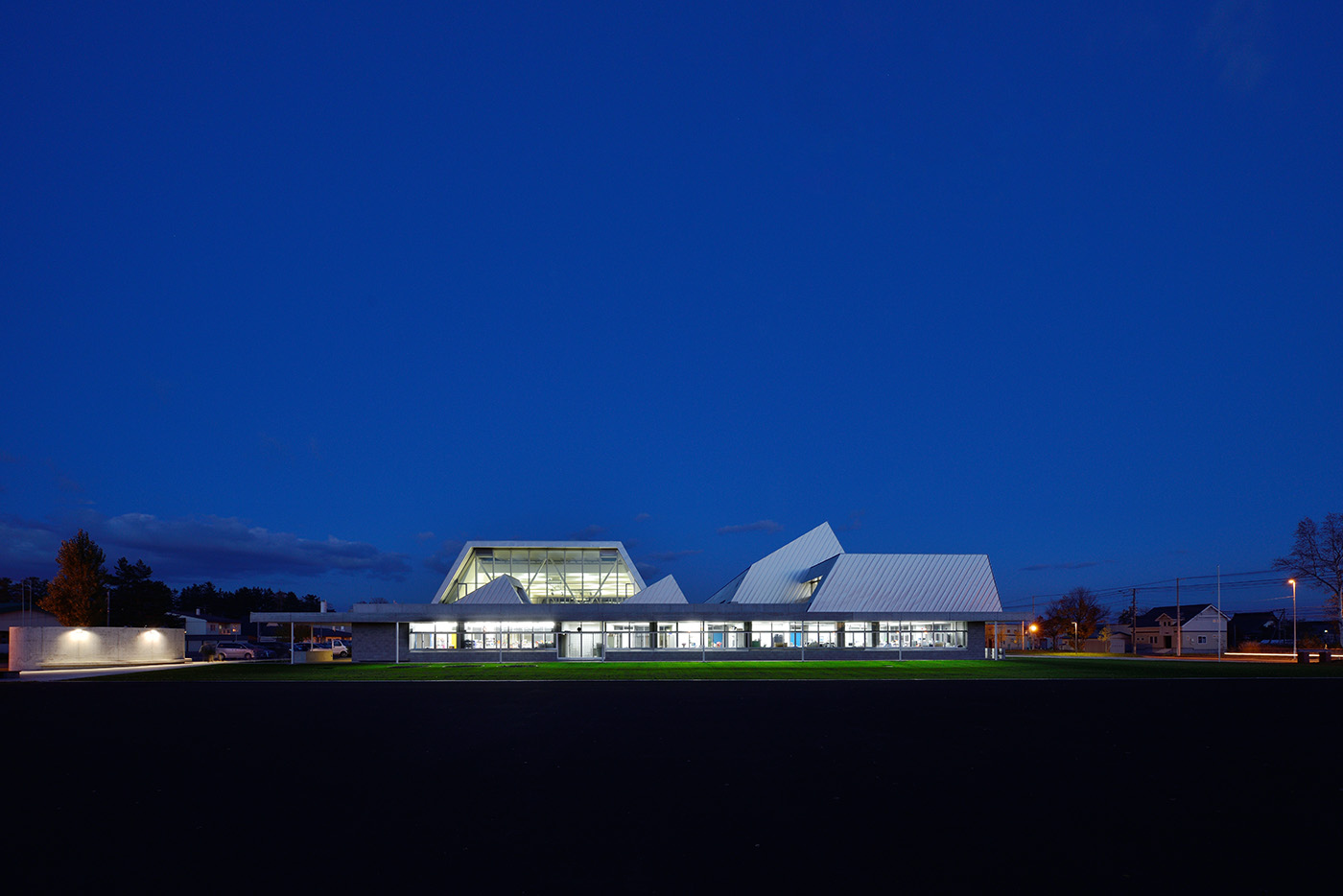 沼田小学校の夜景