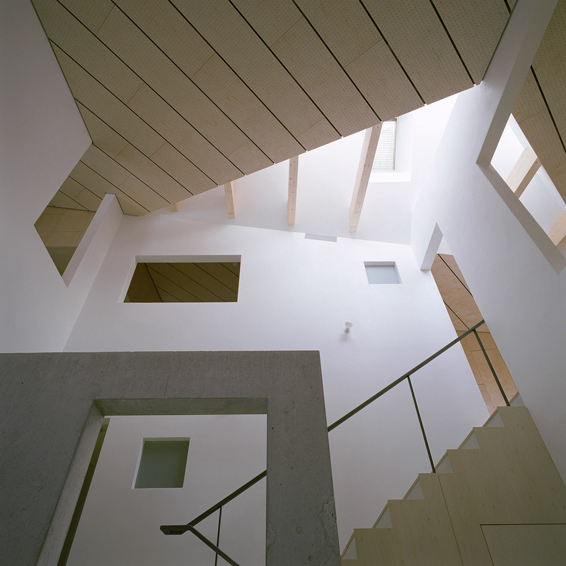 空方の家の内観