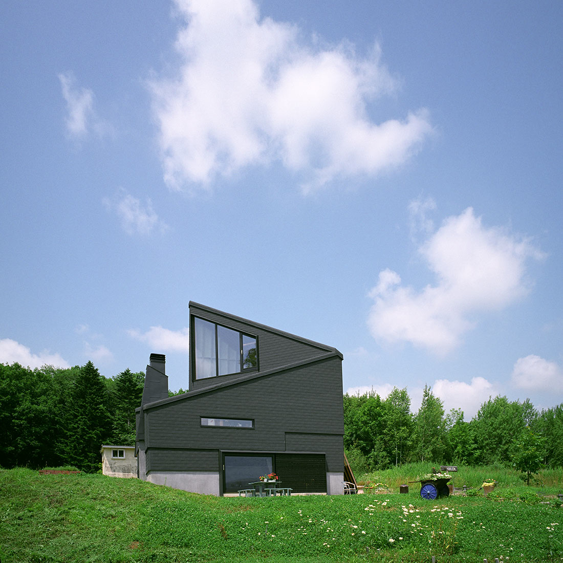 当麻の家の外観