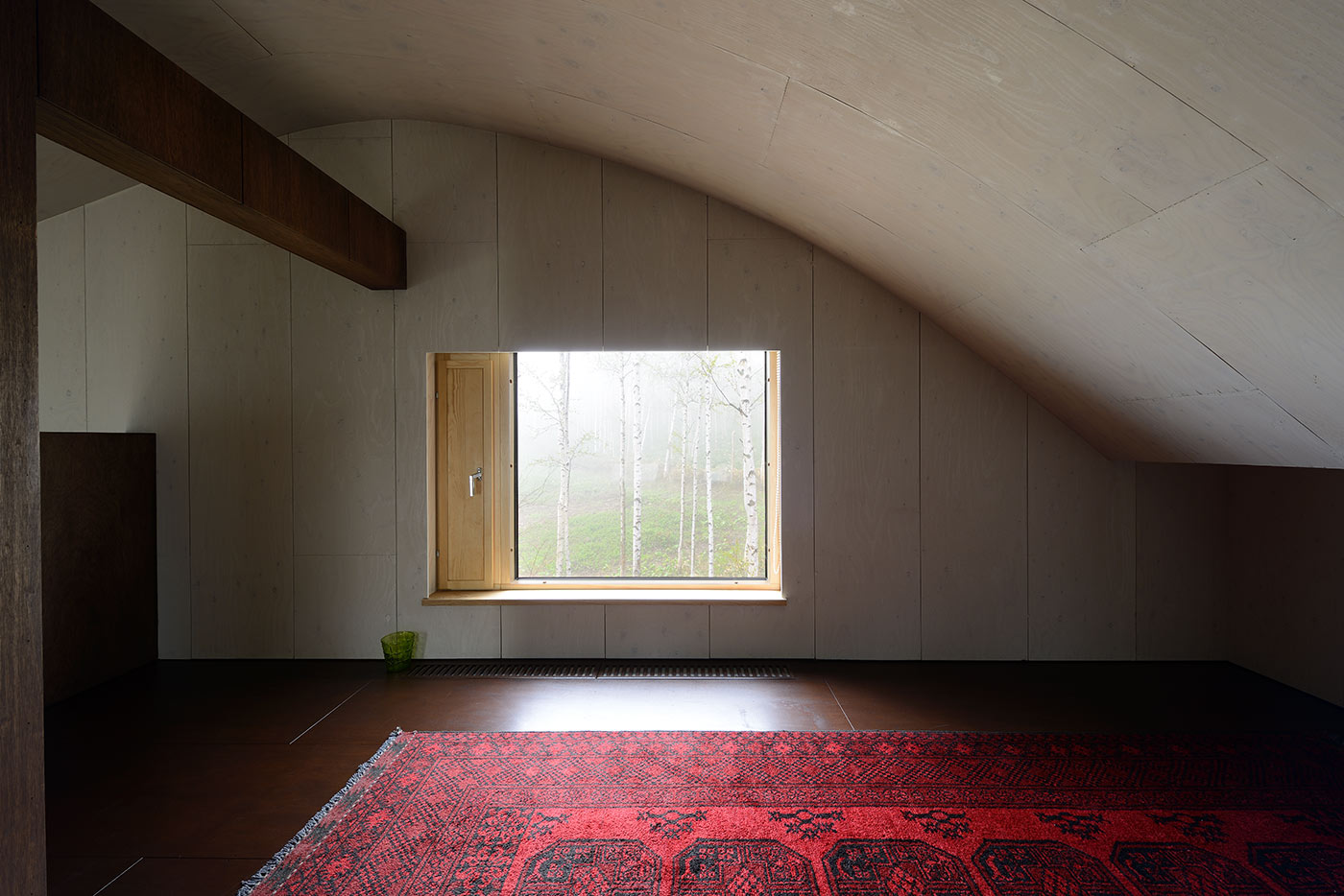 呼人の家の内観